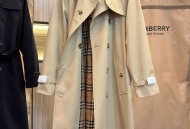 巴宝莉新版滑铁卢版型 – （长款） Heritage Trench女士长款风衣蜂蜜色