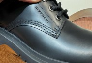 Givenchy Terra男款圆头马丁靴