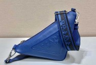 普拉达刺绣织带三角包2VH155