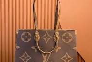 LV ONTHEGO 大号手袋 型号：M44576