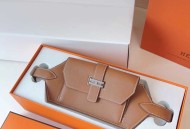 爱马仕Swift小牛皮腰带包