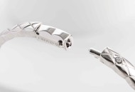 香奈儿菱格纹手镯]窄版带钻