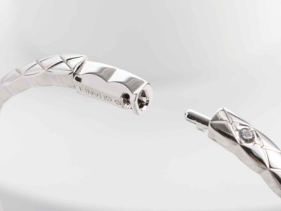 香奈儿菱格纹手镯]窄版带钻