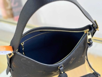 CARRYALL 小号手袋 型号：M46288黑色