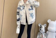 LV路易威登秋冬新款兔八哥棒球服