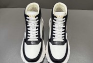 【PRADA】极简风高帮运动鞋