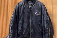 BALENCIAGA巴黎世家羽绒服