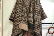 芬迪Fendi重磅FF字母元素羊毛斗篷