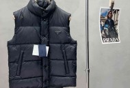 Prada普拉达秋冬羽绒