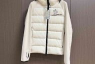 Moncler  纯色拼接连帽拉链外套 