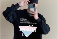 普拉达  时尚圆领卫衣