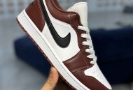 AJ1Low低帮：白红黑