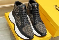 【FENDI】芬迪小怪兽