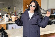 Prada普拉达PRD 胸前双口袋薄绒连帽羽绒服