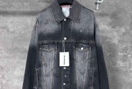 普拉达夹克外套