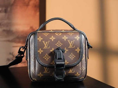 LV邮差包系列#M𝟒𝟔𝟗𝟕𝟑