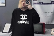 香奈儿时尚圆领卫衣