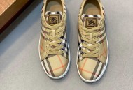 巴宝莉新款战马格纹休闲运动鞋