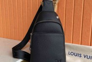 LV男士胸包
