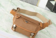 普拉达迷你邮差包