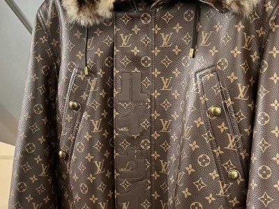 LV满印连帽豹纹领派克大衣